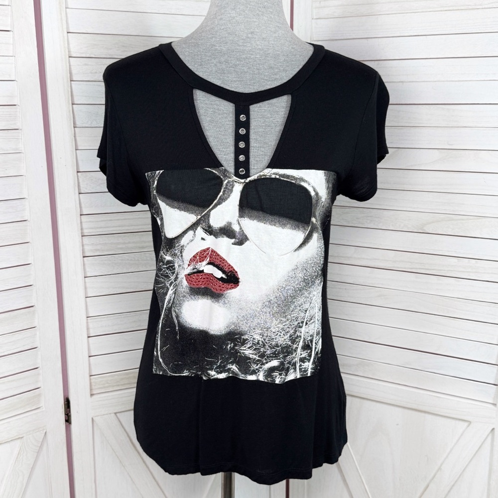 Occasion Cool Chic Rhinestone Lips Cutout Tee Shirt Black Medium
